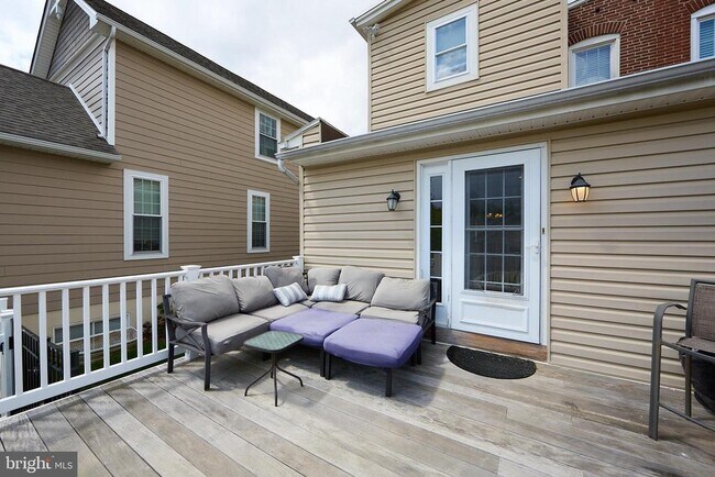 Building Photo - 423 N Orange St