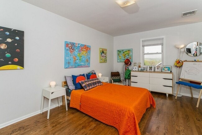 Building Photo - 160 Magnolia Ave