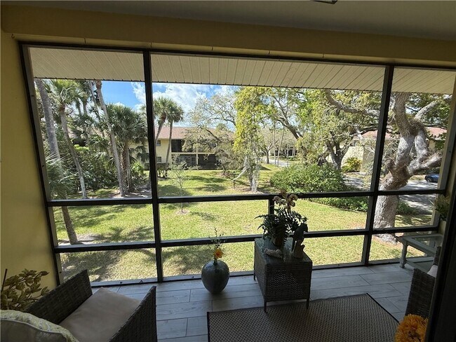 Building Photo - 400 18th St