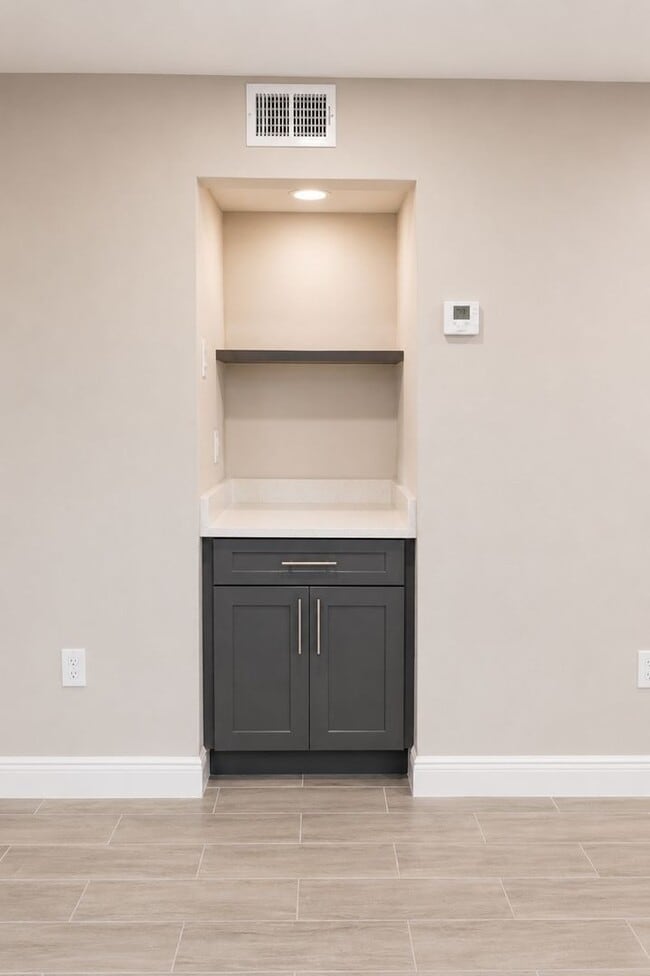 Building Photo - 16341 Dublin Cir