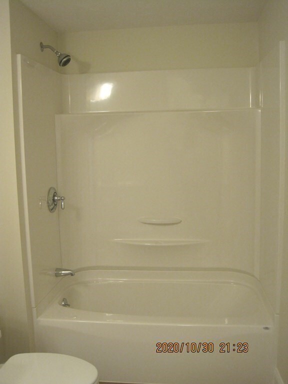 Building Photo - 9 Rickard St