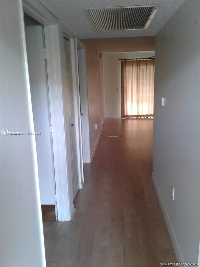 Primary Photo - 701 SW 142nd Ave