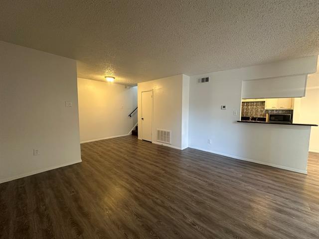 Building Photo - 4044 Buena Vista St