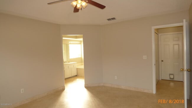 Building Photo - 1685 Aston Hall Ct