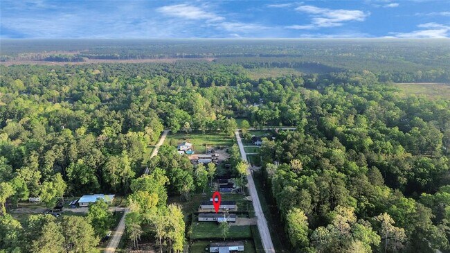 Building Photo - 101 Maple Ln