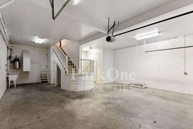 Building Photo - Short term, furnished possible for this magnificent home.
