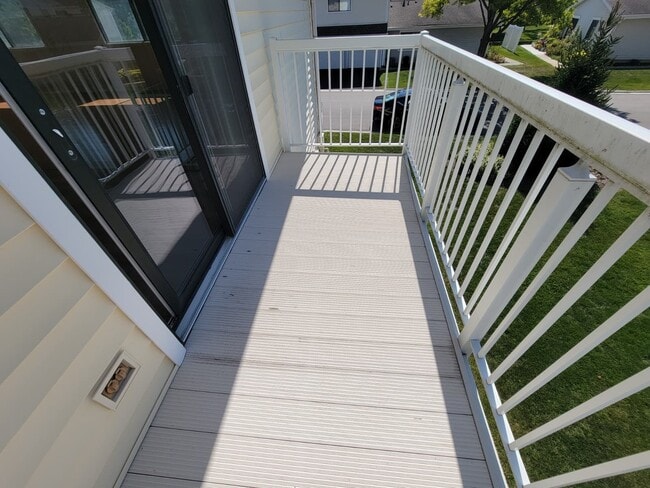 Building Photo - 724 Whitesail Dr