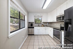 Building Photo - 1267 E Common St