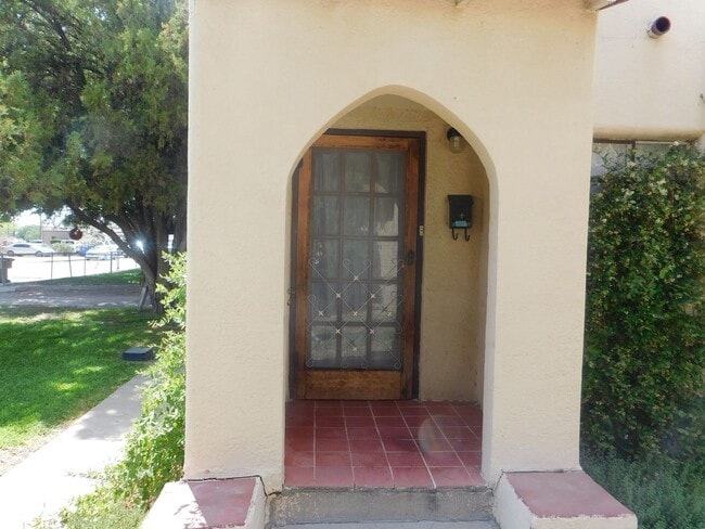 Primary Photo - 222 W Lucero Ave