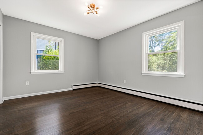 Building Photo - 125 Whittier Dr