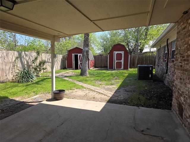 Building Photo - 272 Palomino Dr