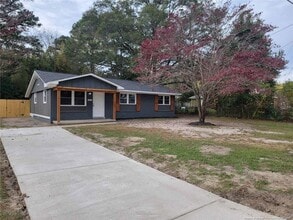 Building Photo - 3202 Periwinkle Dr