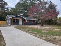 Building Photo - 3202 Periwinkle Dr