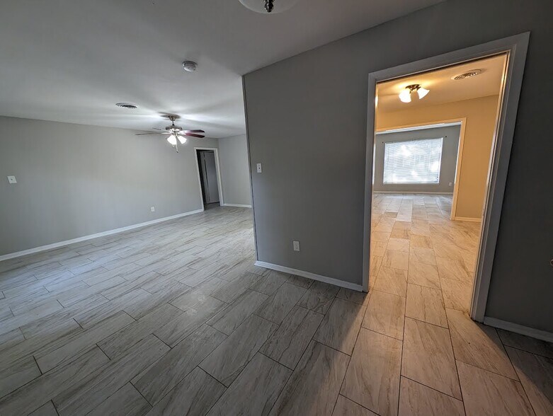 Building Photo - 5478 Birdwood Rd