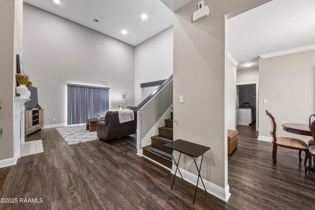 Building Photo - 213 E Peck Blvd