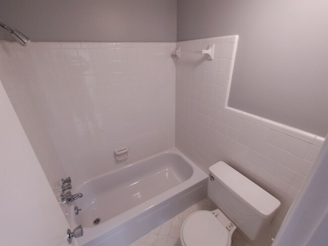 Building Photo - Coming Soon!!  Avaliable May 1, 2025 Spaci...
