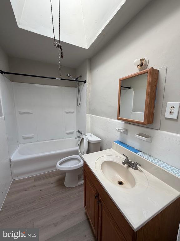 Building Photo - 6904 Dicks Ave