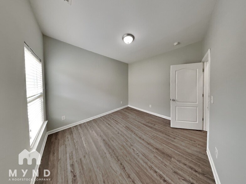 Building Photo - 4627 Rosser Loop Dr