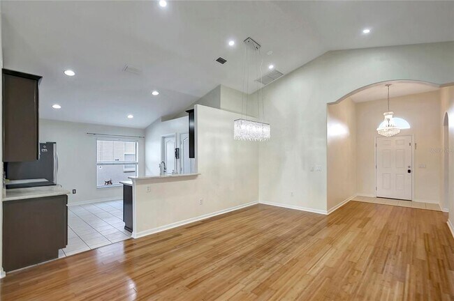 Building Photo - 3929 Washburn Pl