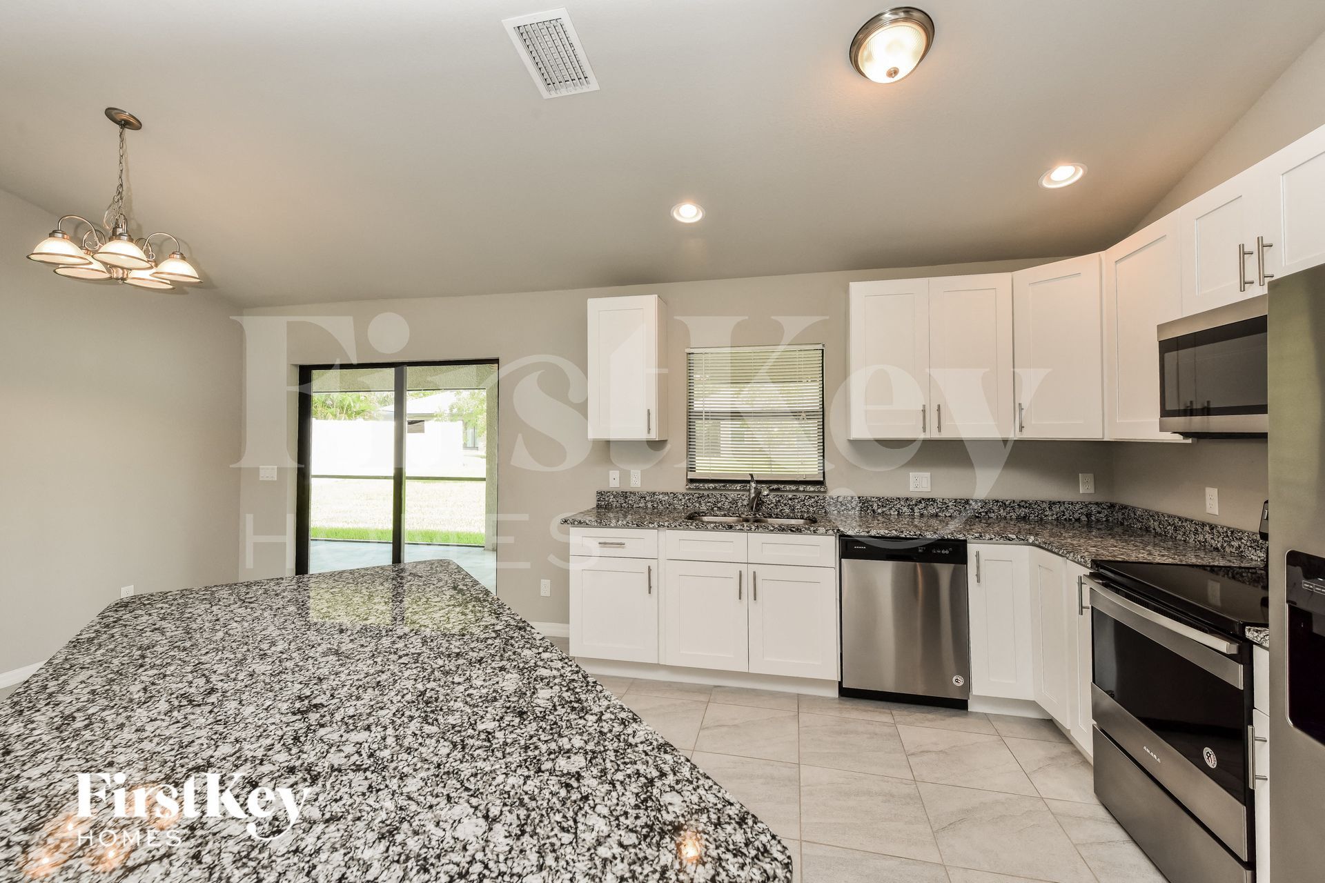 Building Photo - 1217 SW 15th St