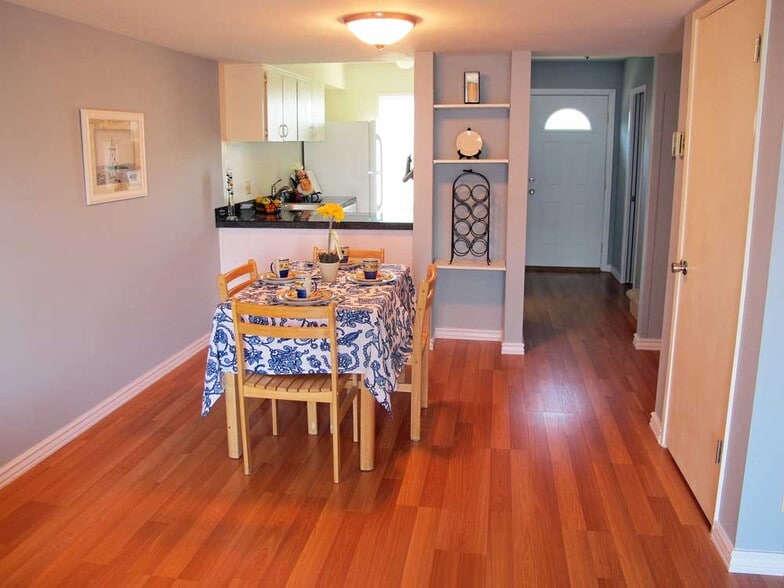 Dining area - 3405 Norton Way