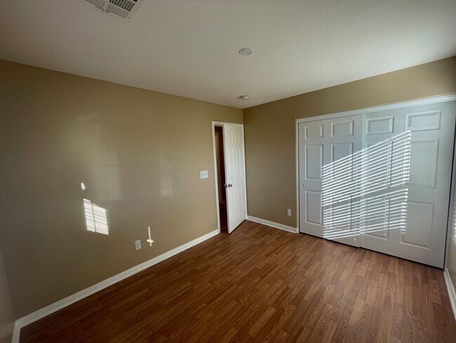 Building Photo - Open Design Plan 3 Bd + Office, 3 bth, New Floors, New paint!