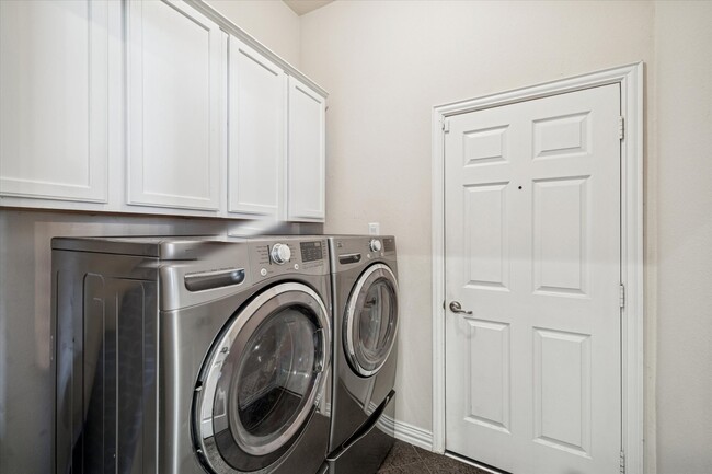 Building Photo - 16027 Powder Springs Ln