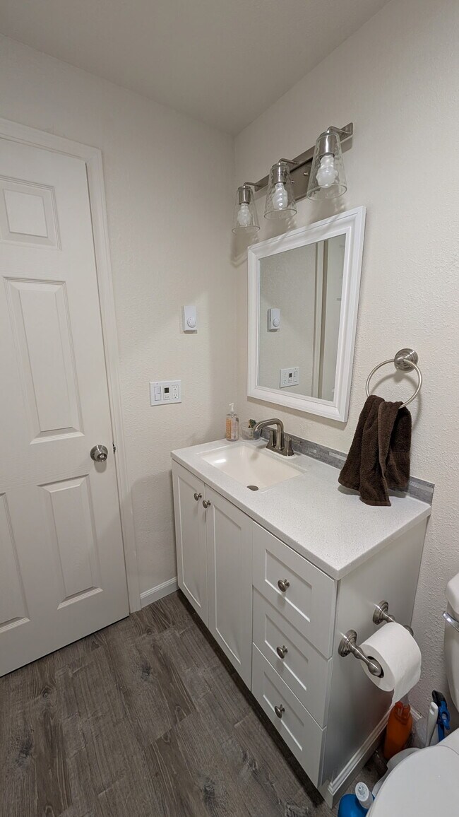 Building Photo - 2912 R St