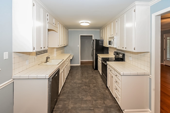 Building Photo - 808 Ridgecrest Dr