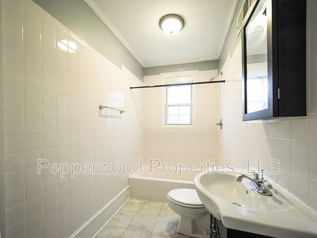 Building Photo - 318 Hydrick St