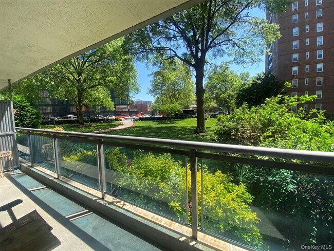 Building Photo - 98-05-98-63 63rd Rd