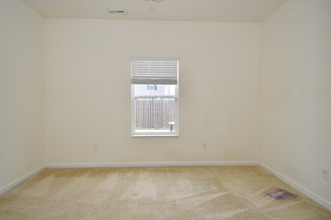 Building Photo - Spacious 5-bedroom, 3 full bath home in the Greenwood/Clark Pleasant area