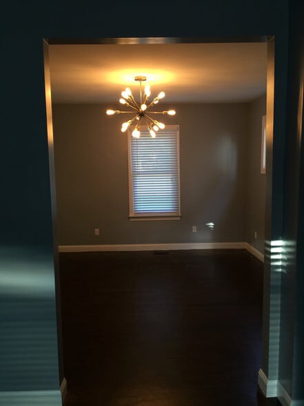 dining room - 804 Carpenter St