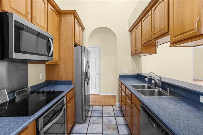 Building Photo - 11795 NW Creek Dr