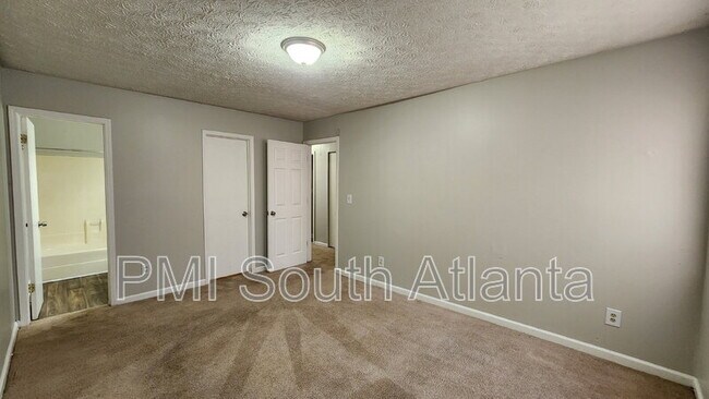 Building Photo - 5426 Glen Haven Dr