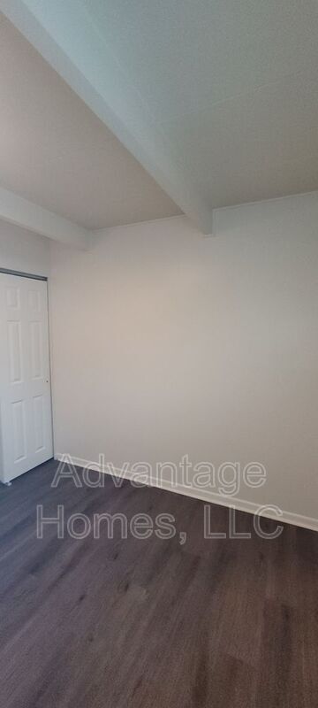Building Photo - 829 N 70th Terrace