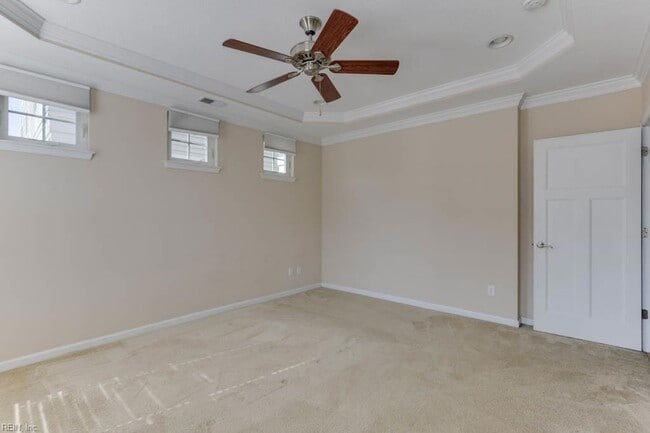 Building Photo - 4138 Seafarer Ave