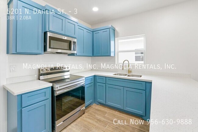 Building Photo - 5201 N Dahlia St