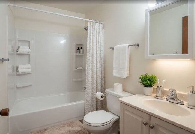 Interior Photo - Norton Estates