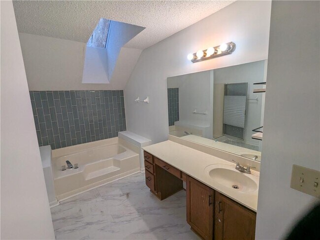 Building Photo - 1767 Mill Ct