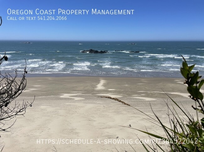 Building Photo - Oceanfront 2bed/2bath with garage!