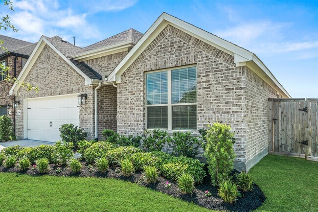 Building Photo - 14506 Clementine Hall Dr