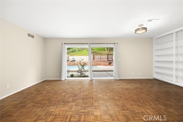 Building Photo - 1653 Vía Del Rey