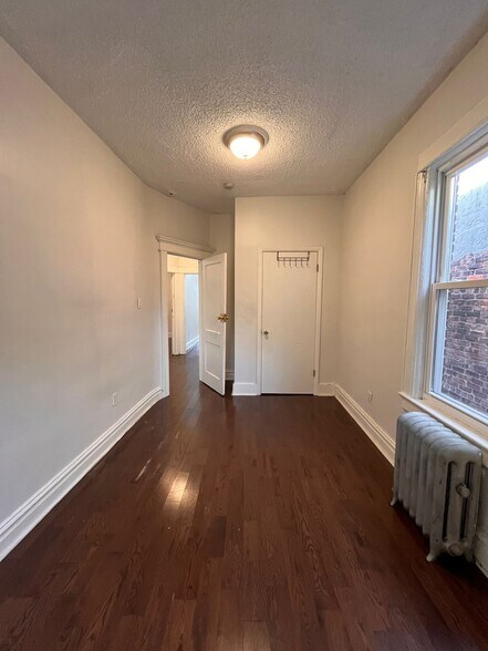 Building Photo - 256 Dwight St