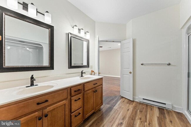 Building Photo - 8237 Hickory Dr