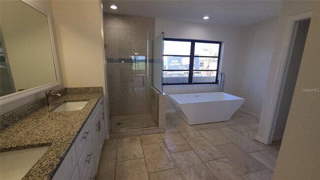 Building Photo - 13 Seaward Cir