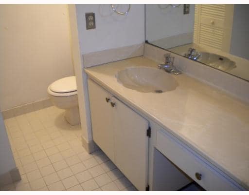 Building Photo - 1866 My Pl Ln