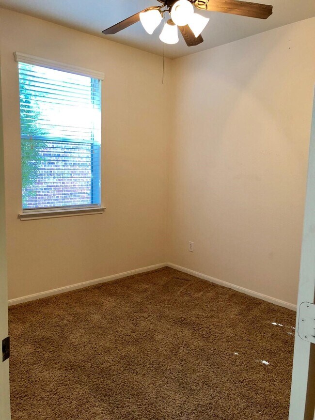 Building Photo - 17618 Bryce Manor Ln