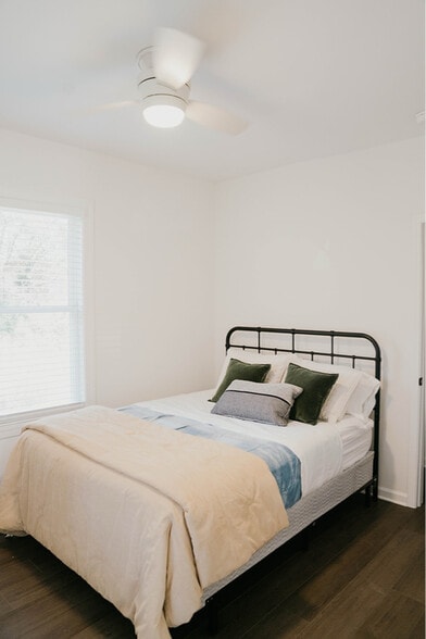 Building Photo - 1917 Faucette Ave