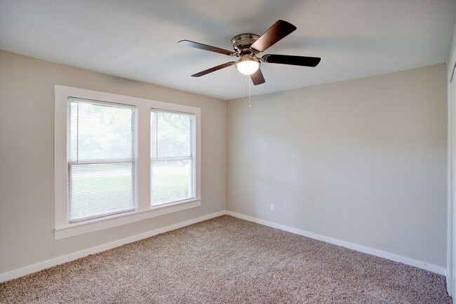 Building Photo - Coming Soon! Pet-Friendly 3BR Home with Large Backyard – Cleburne